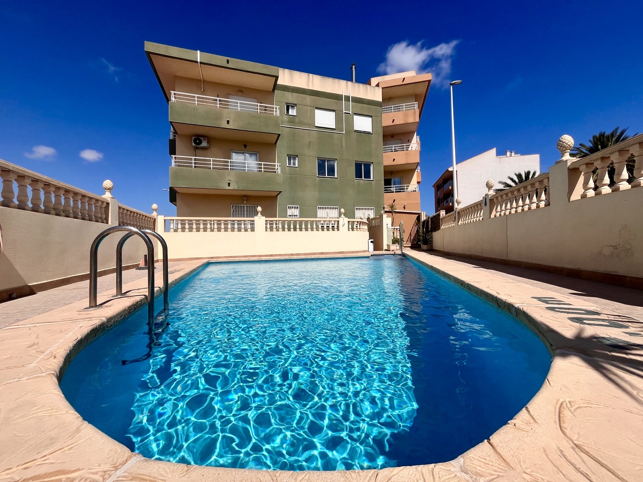 House in San Miguel de Salinas - view 1