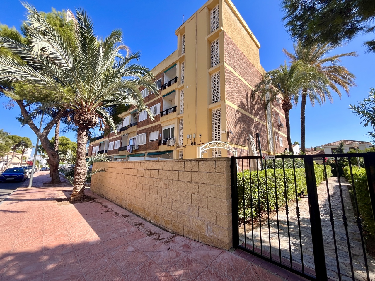Apartment in La Zenia - view 1