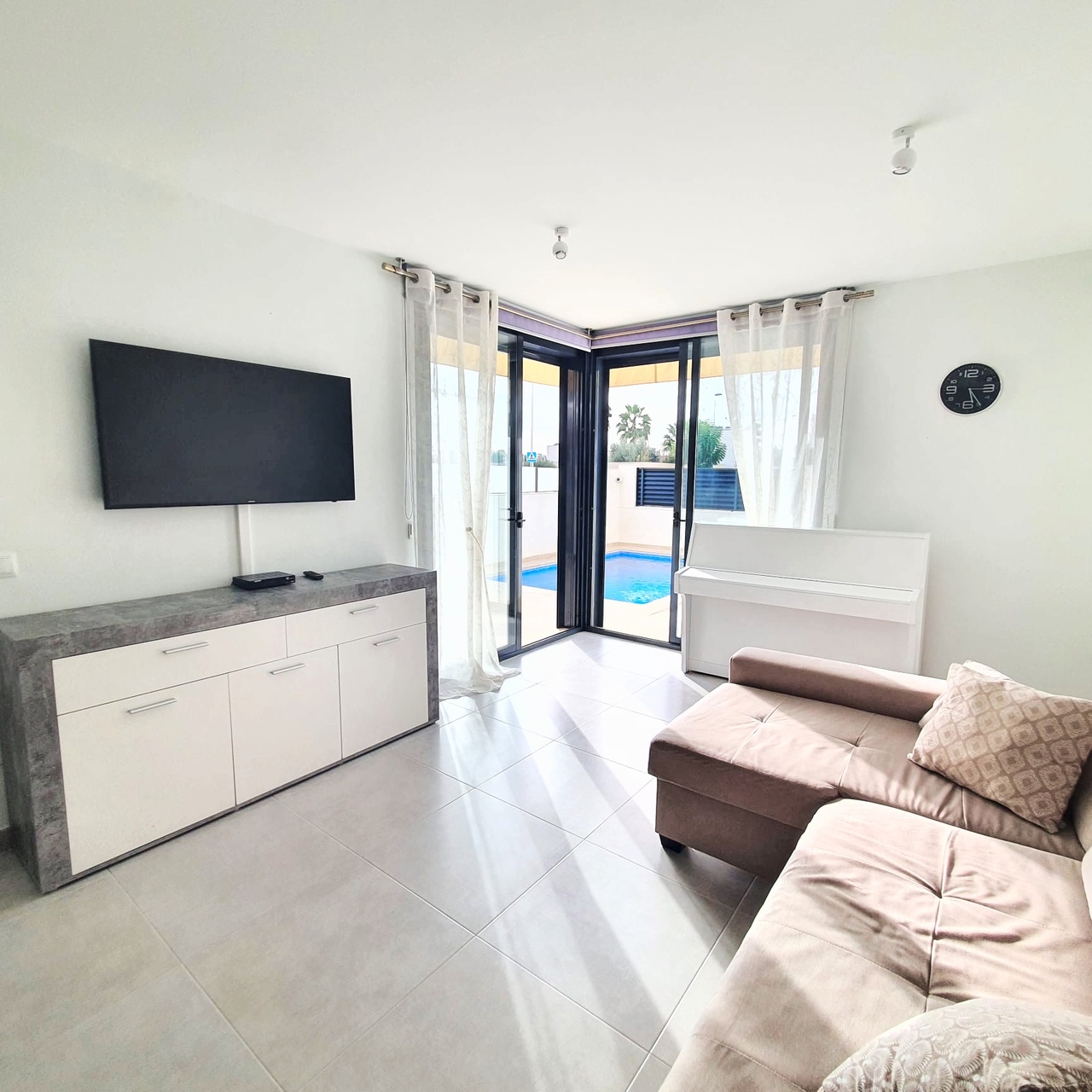House in San Pedro del Pinatar - view 1