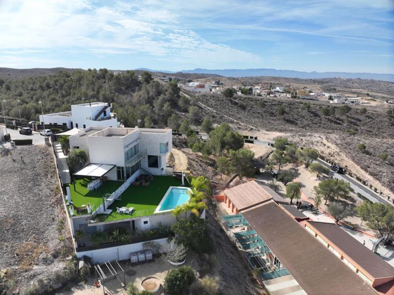 Villa in Murcia - view 1