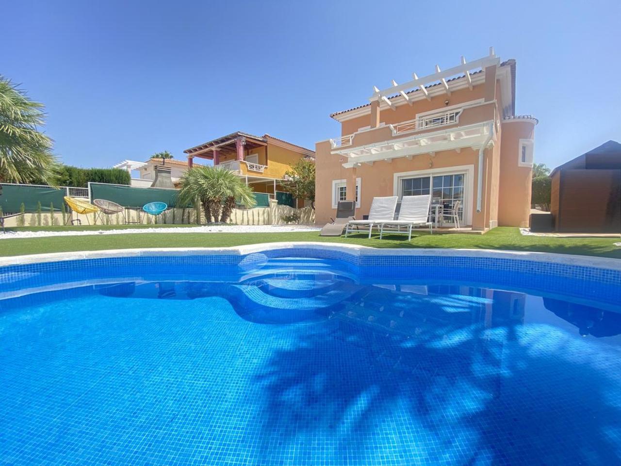 Villa in Murcia - view 1