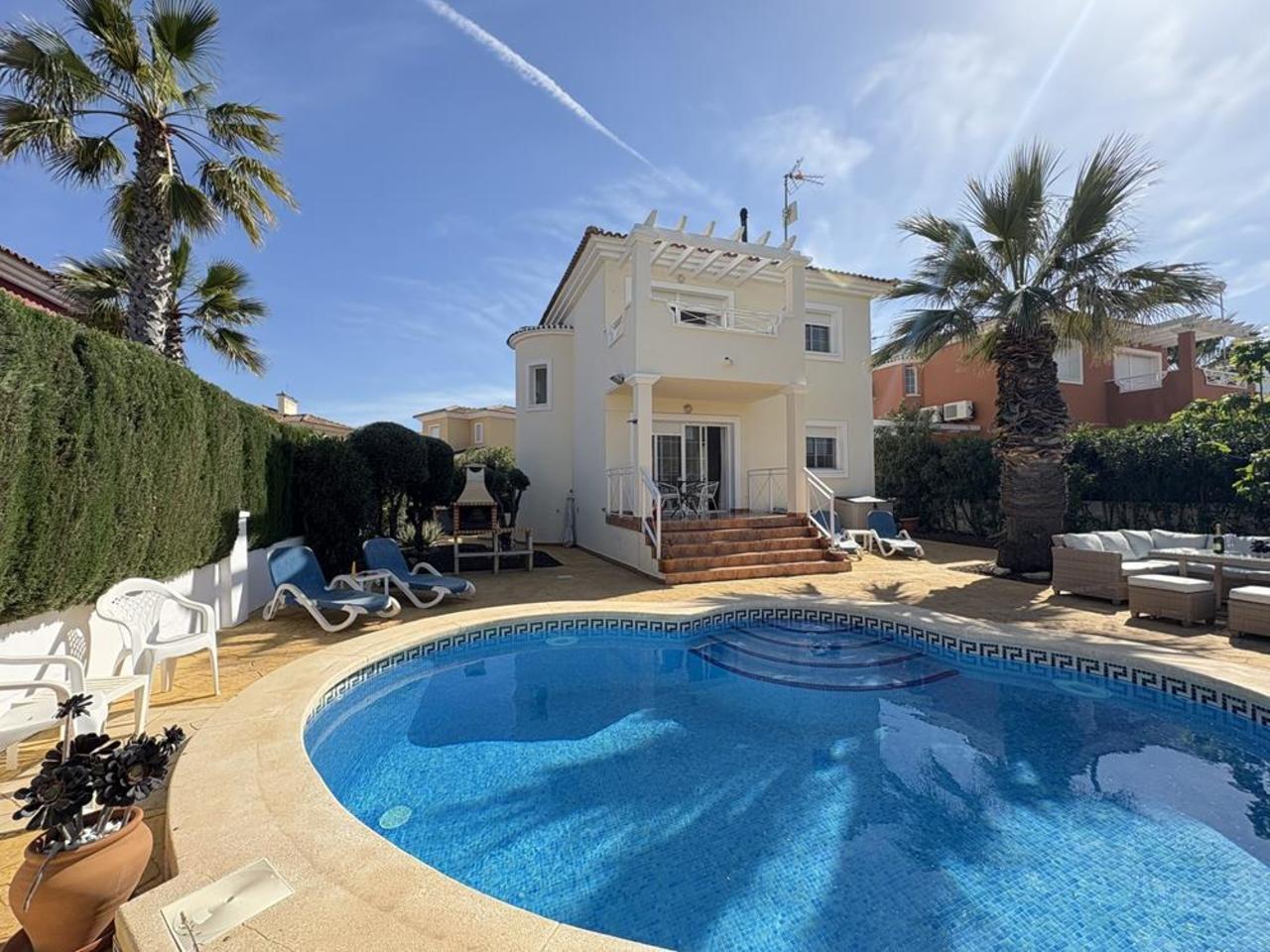 Villa in Murcia - view 1