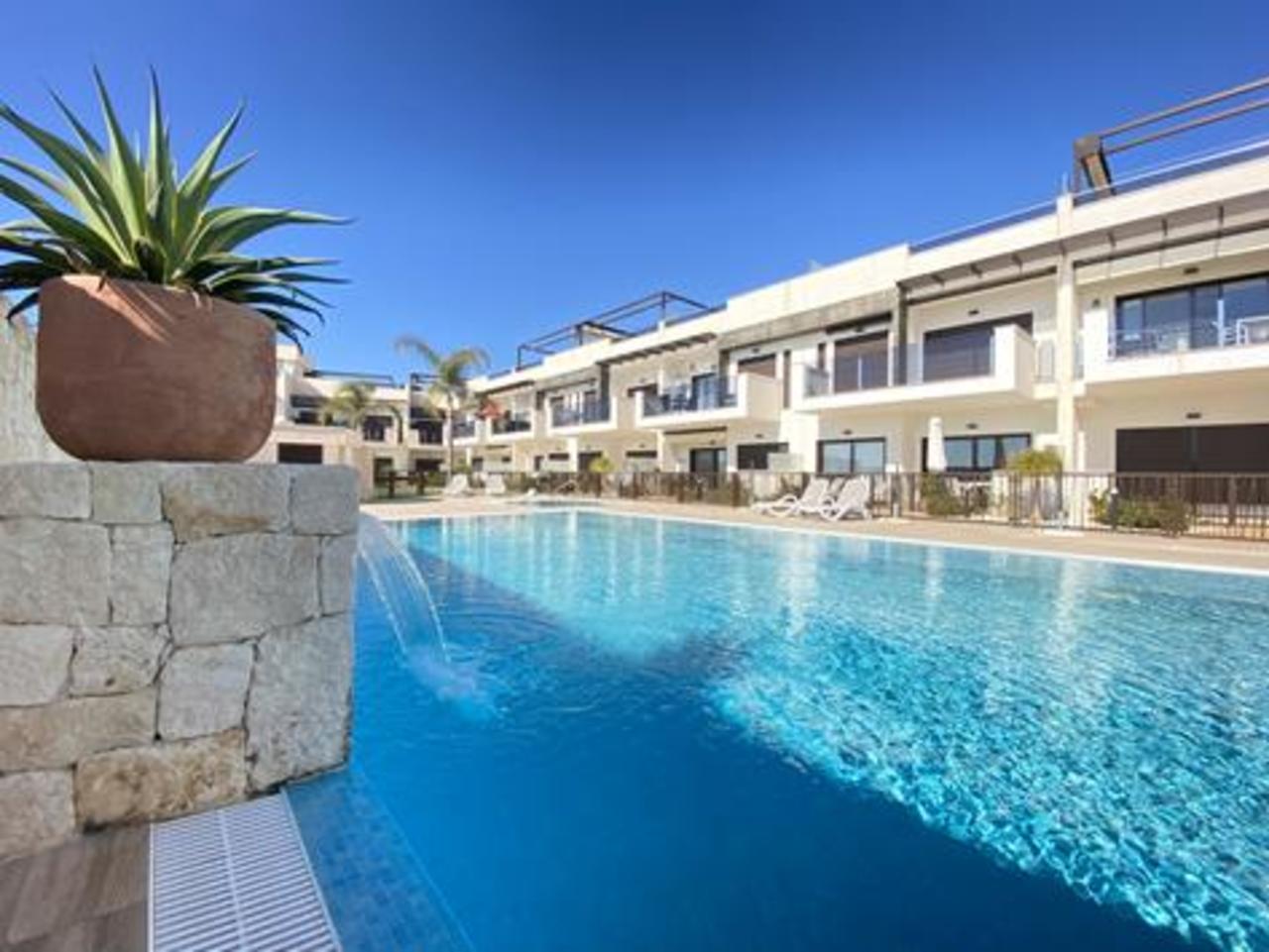 Apartment in Los Alcazares - view 1