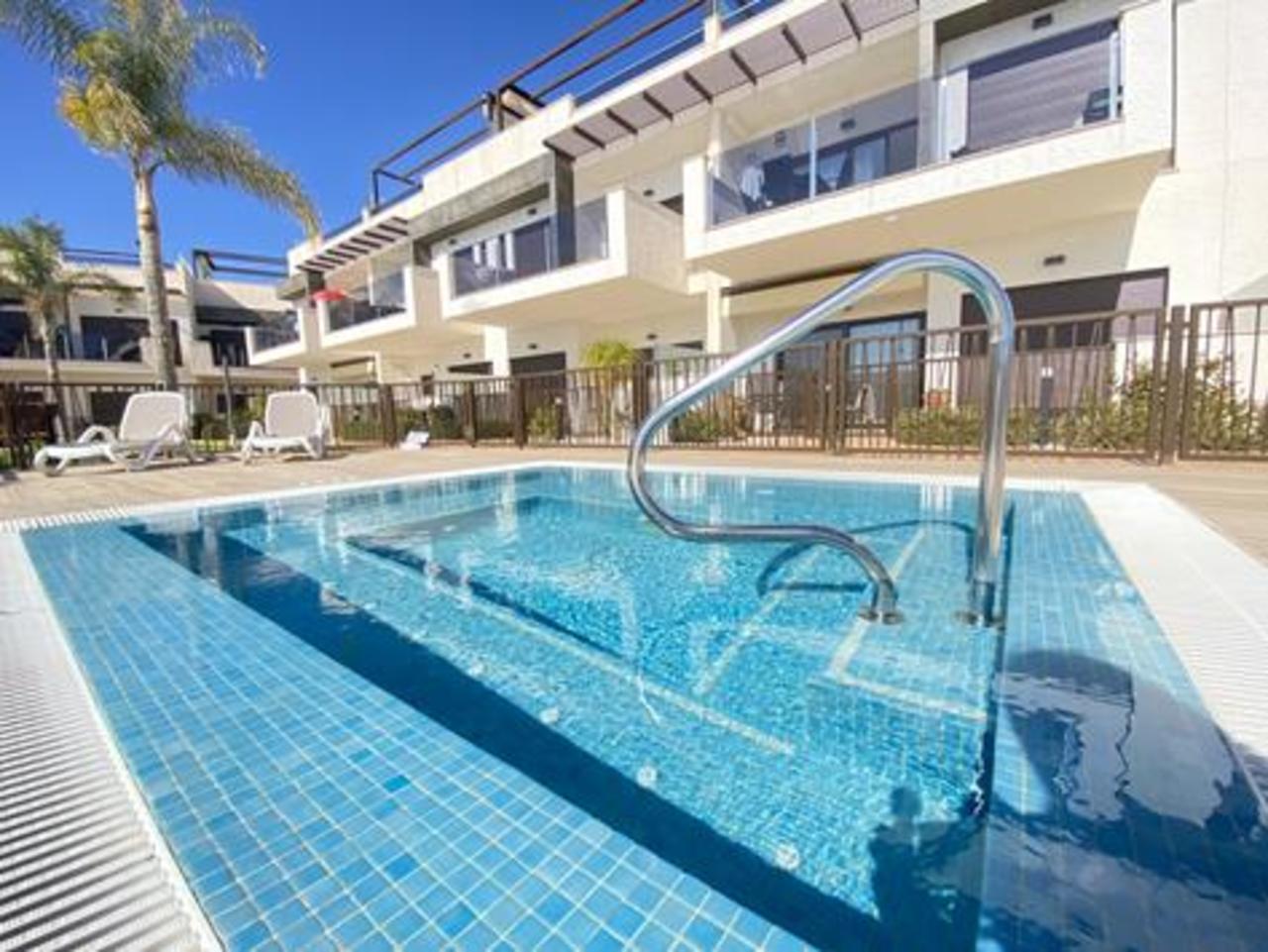 Apartment in Los Dolores - view 1