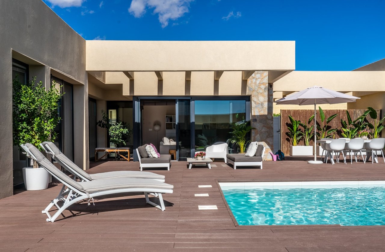 Villa in Murcia - view 1