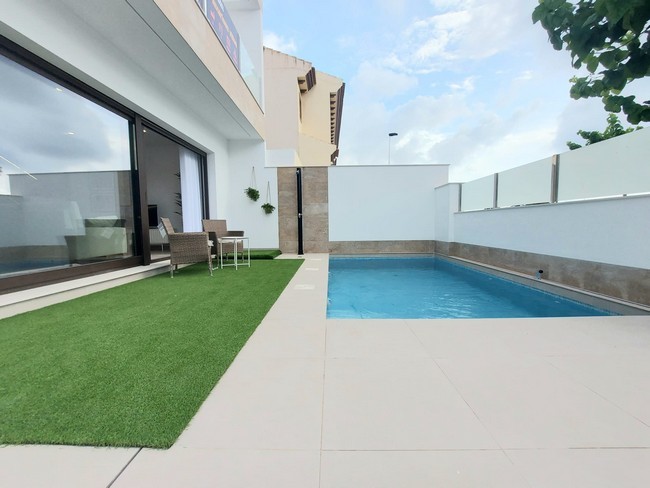 House in Santa Cruz - view 1