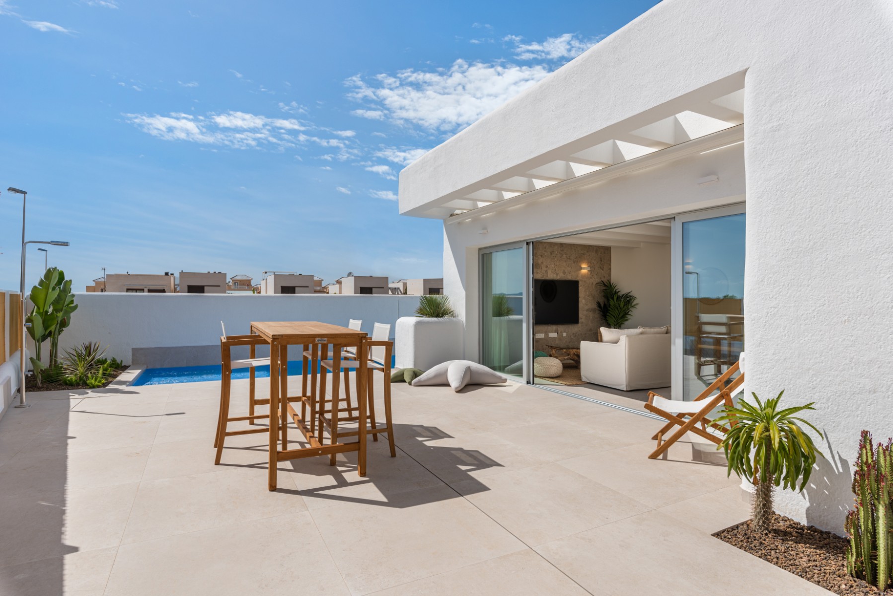 Villa in Alicante - view 1