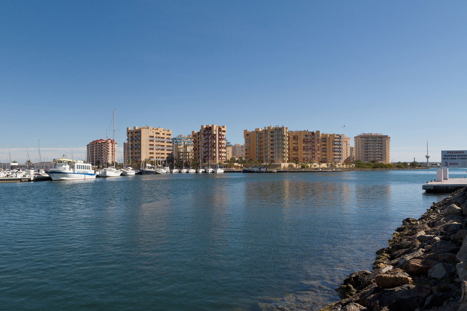 Apartment in Santa Cruz - view 1