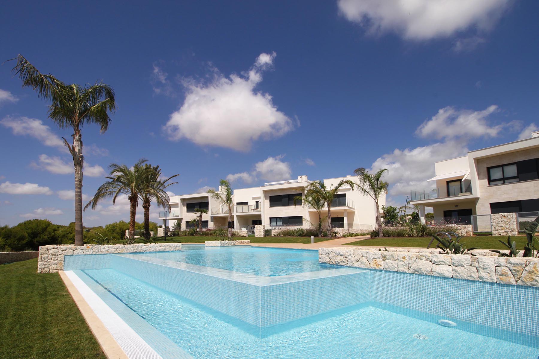 Apartment in Alicante - view 1