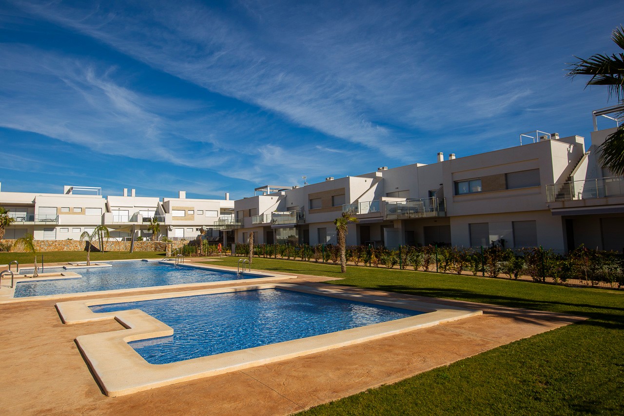 Apartment in Los Montesinos - view 1