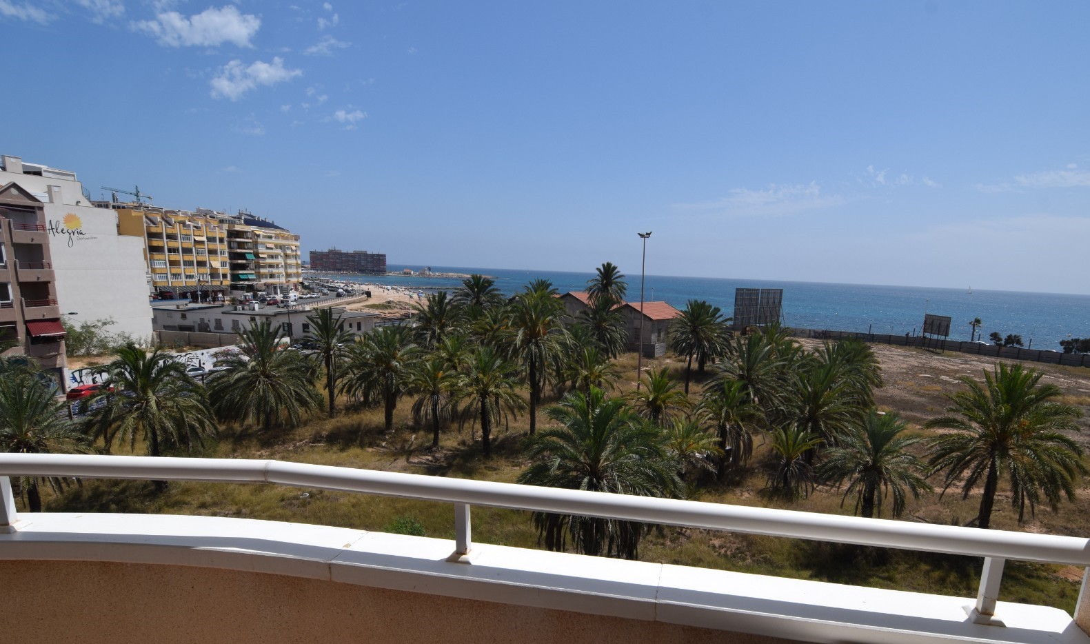 Apartment in Alicante - view 1