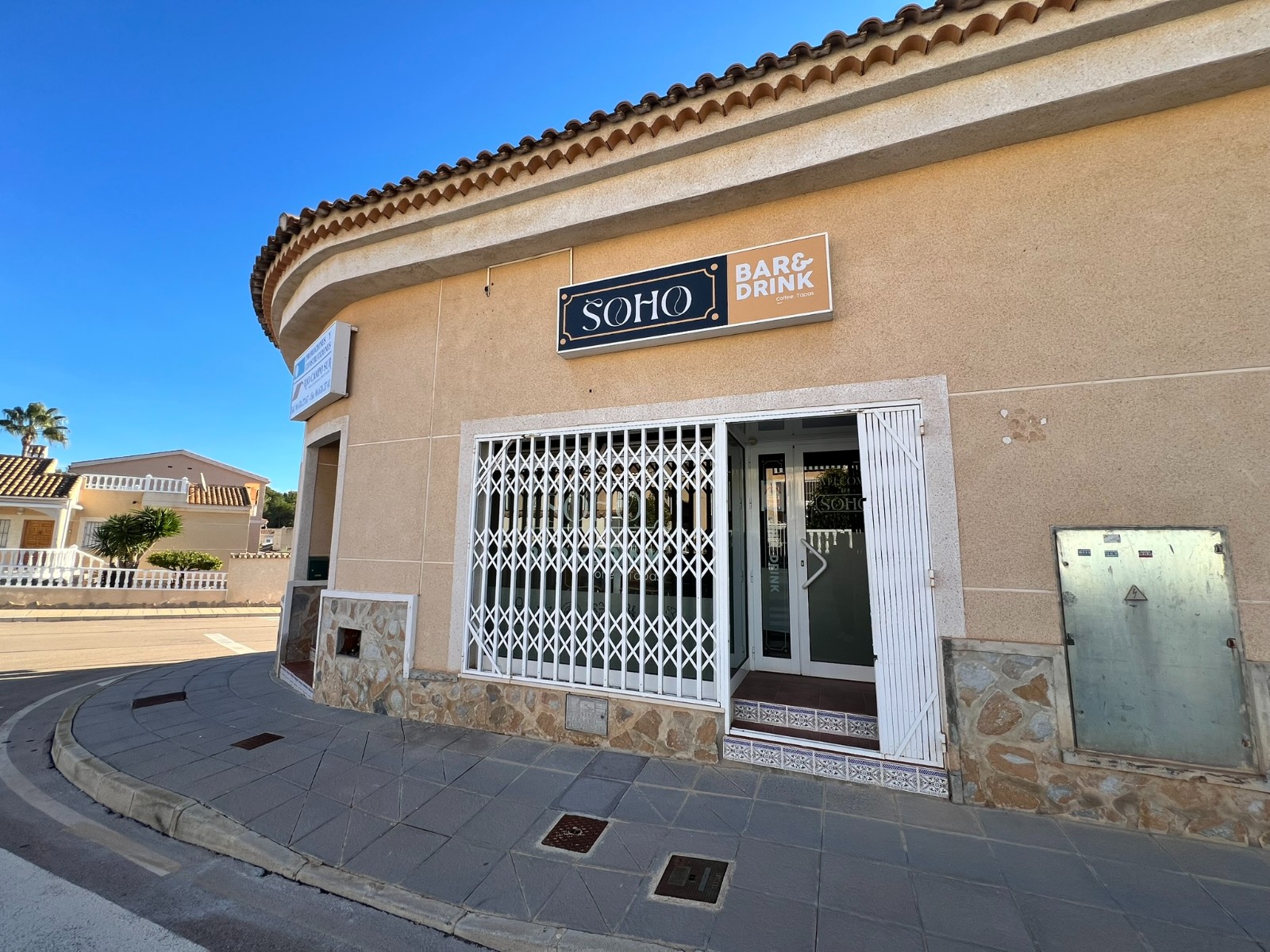 House in Alicante - view 1