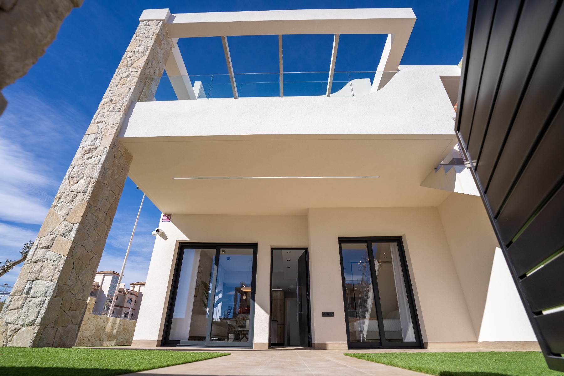 Villa in Alicante - view 1
