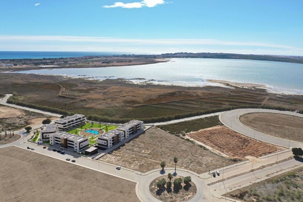 Apartment in Guardamar del Segura - view 1