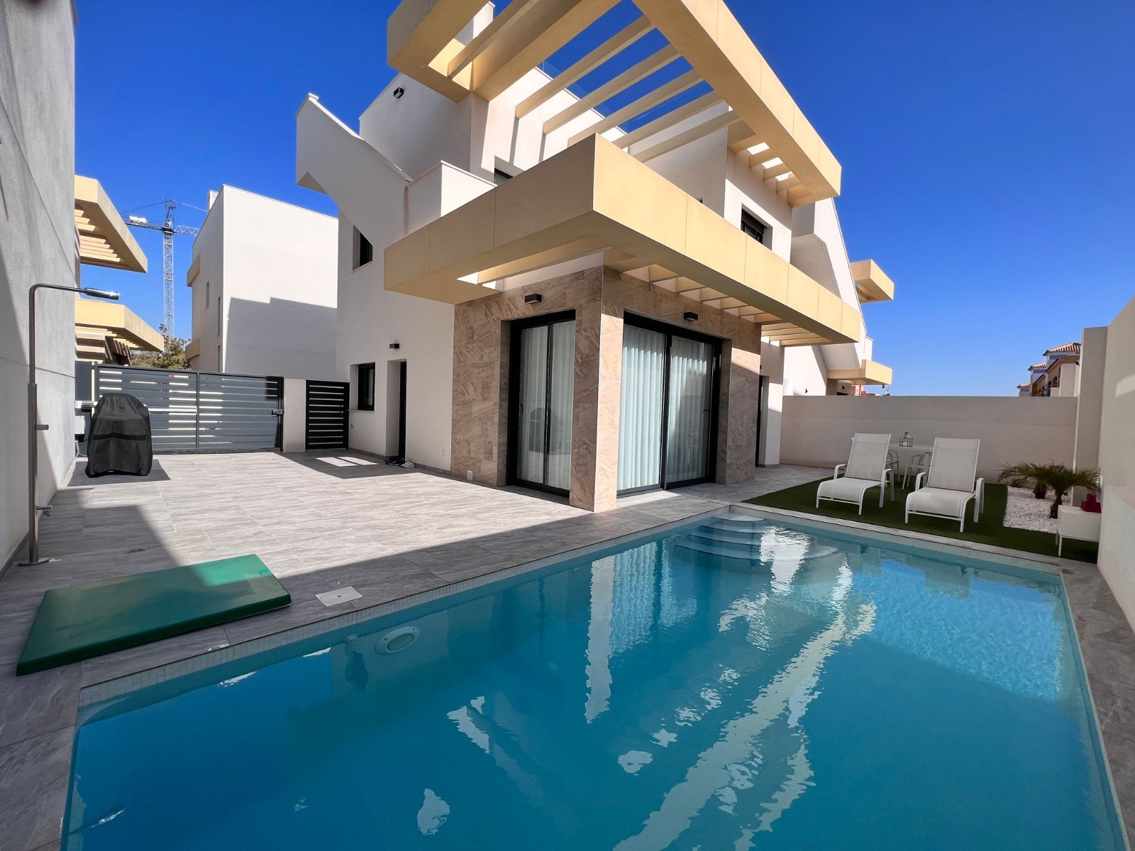 House in Los Montesinos - view 1
