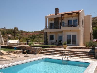 House in Agios Nikolaos - view 1