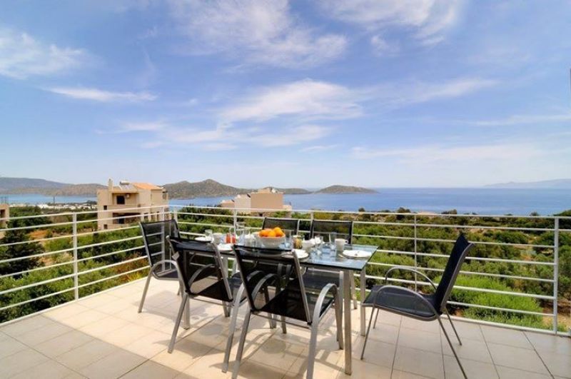 House in Agios Nikolaos - view 1