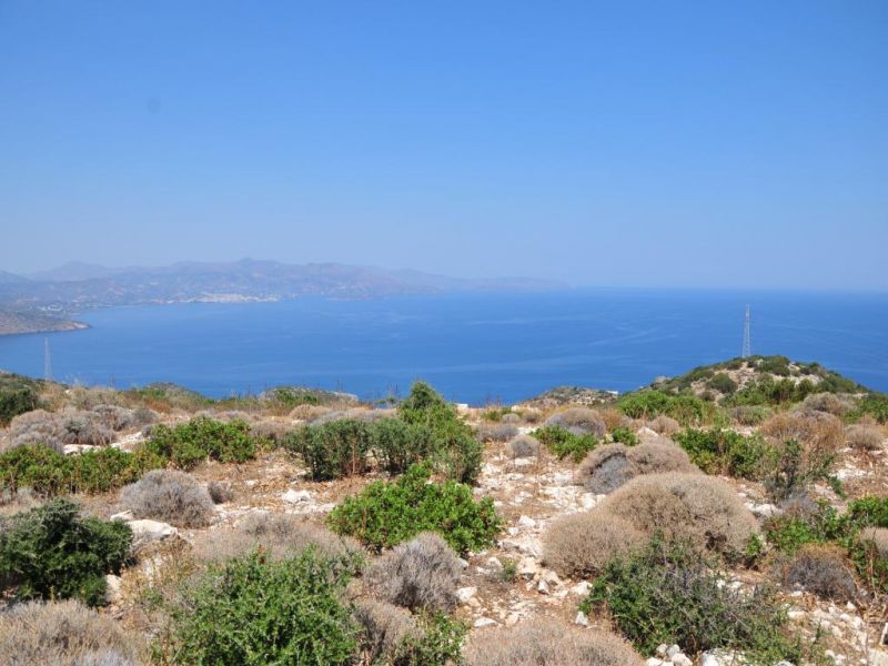 House in Agios Nikolaos - view 1