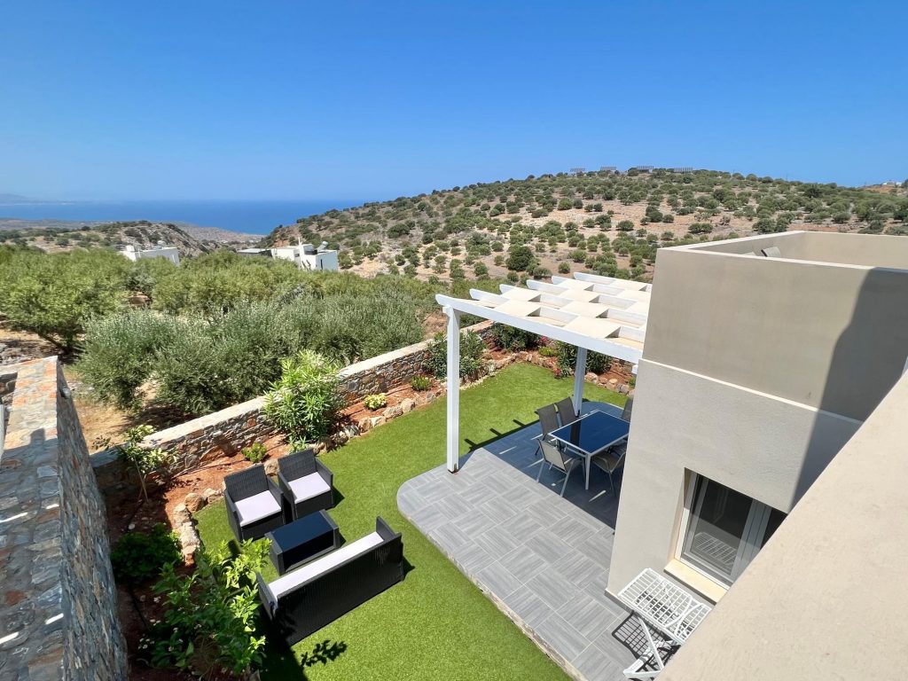 House in Neapoli - view 1