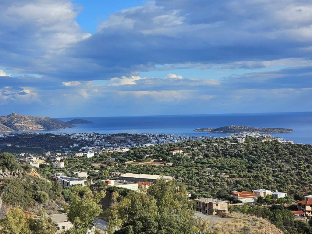 House in Agios Nikolaos - view 1