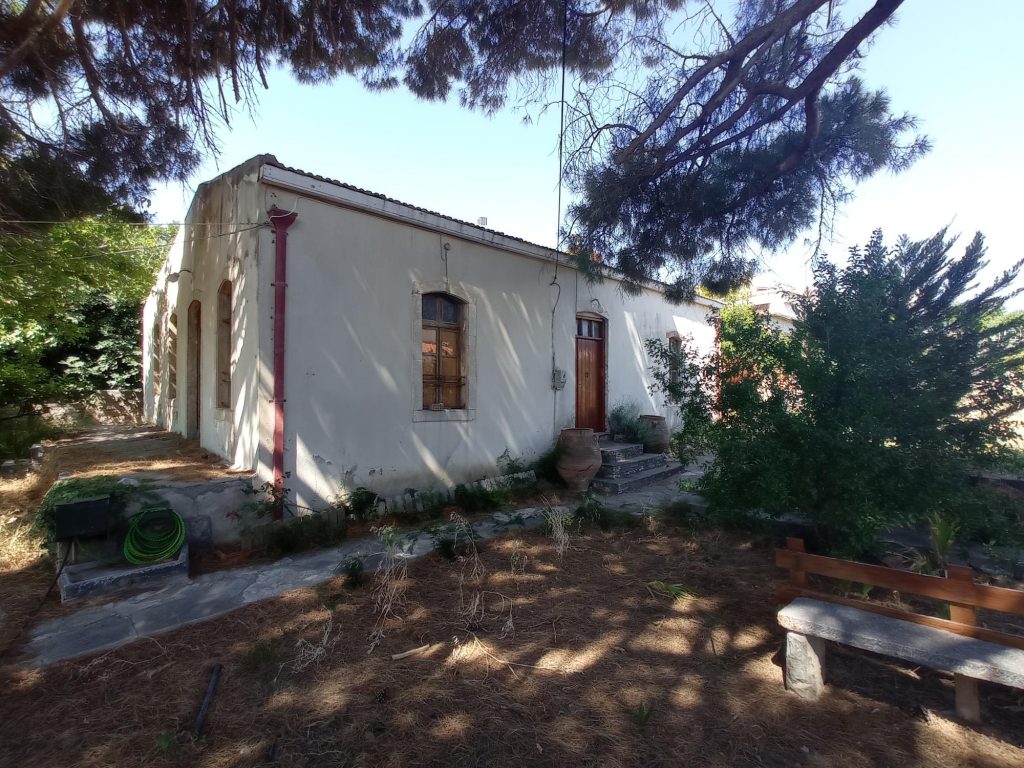 House in Neapoli - view 1