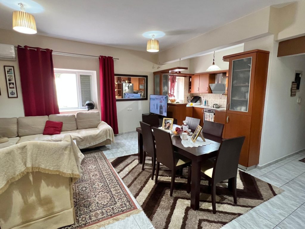 House in Agios Nikolaos - view 1