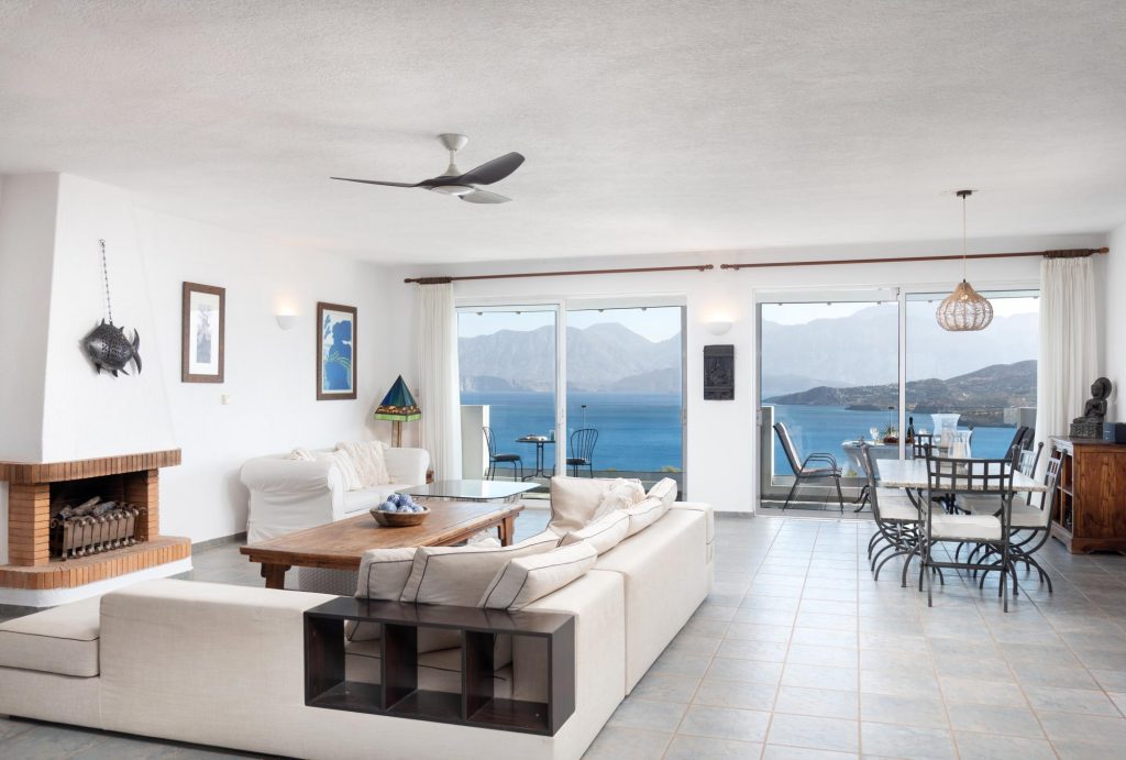 House in Agios Nikolaos - view 1