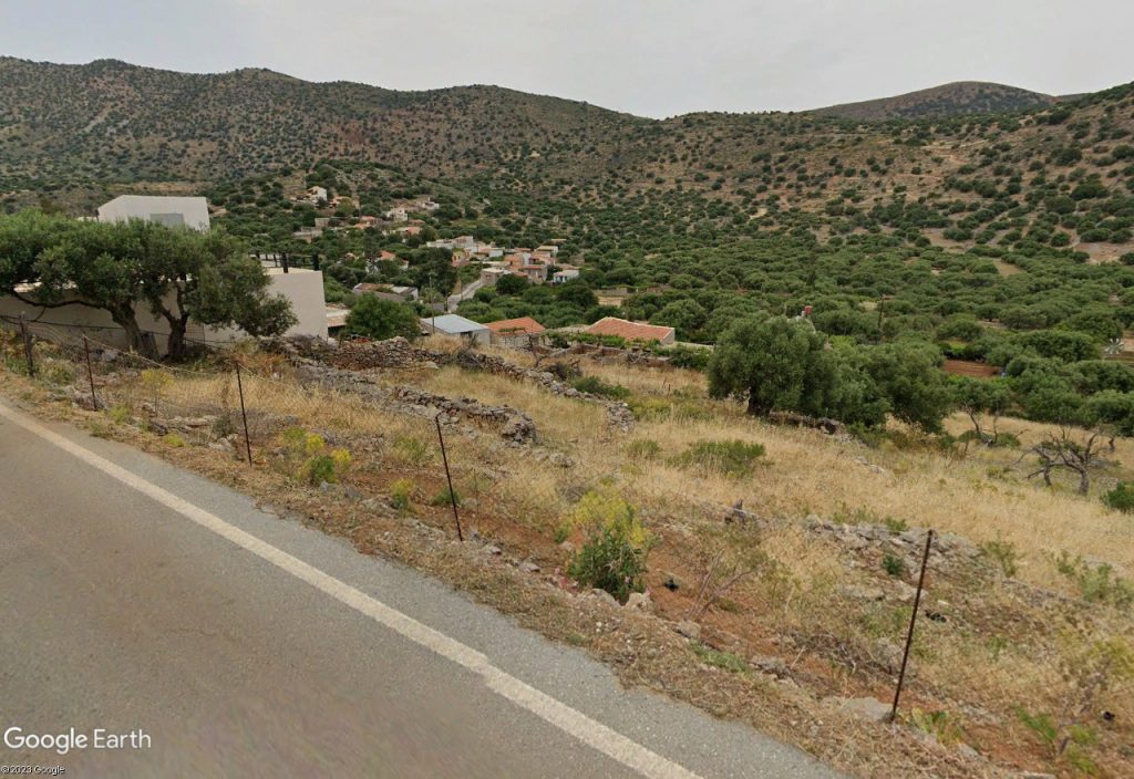 House in Agios Nikolaos - view 1