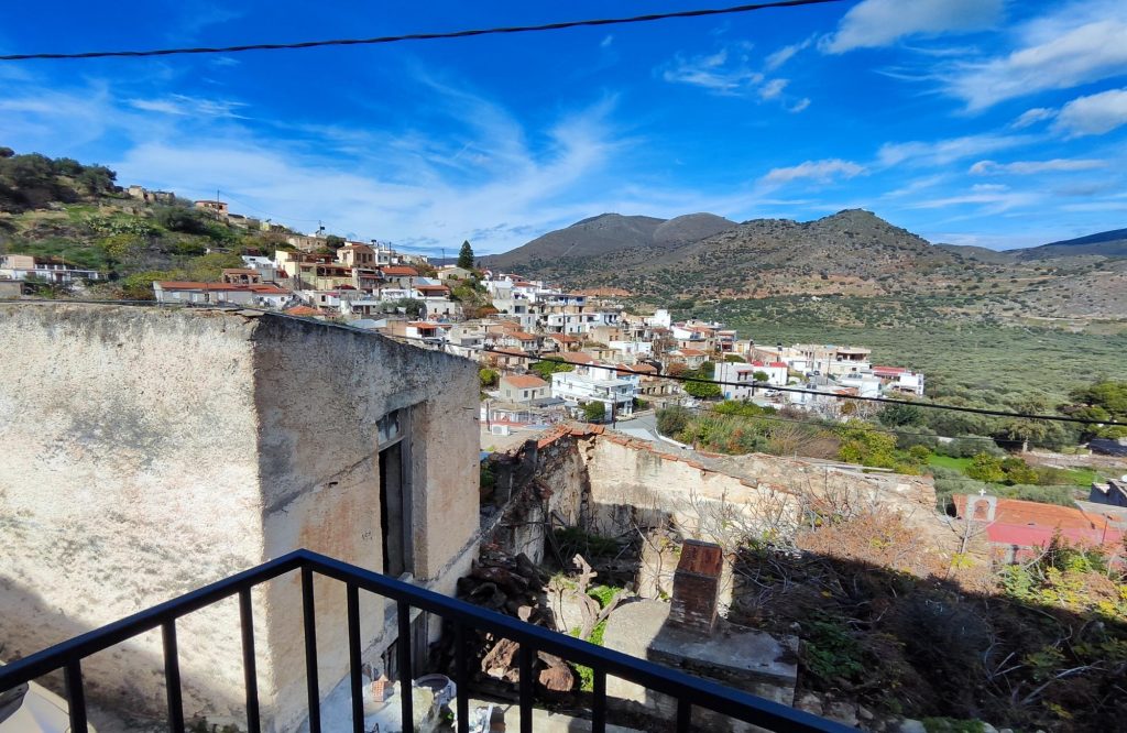House in Choumeriakos - view 1