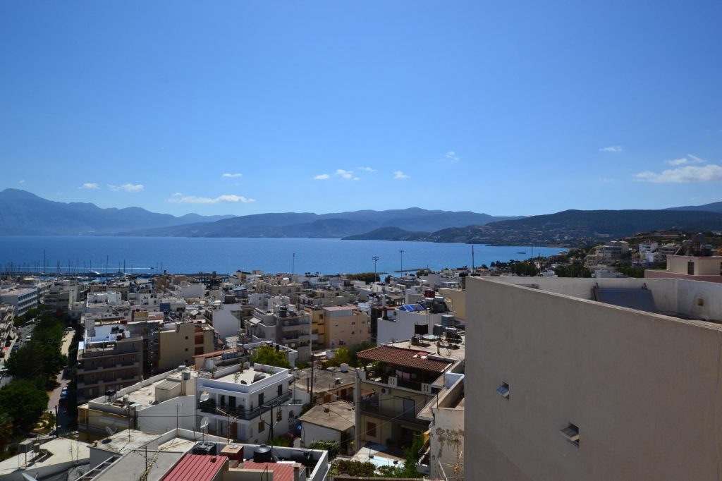 House in Agios Nikolaos - view 1