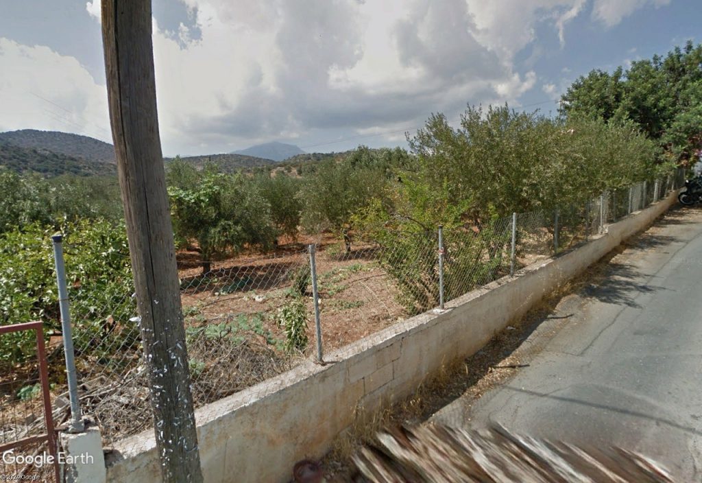 House in Agios Nikolaos - view 1