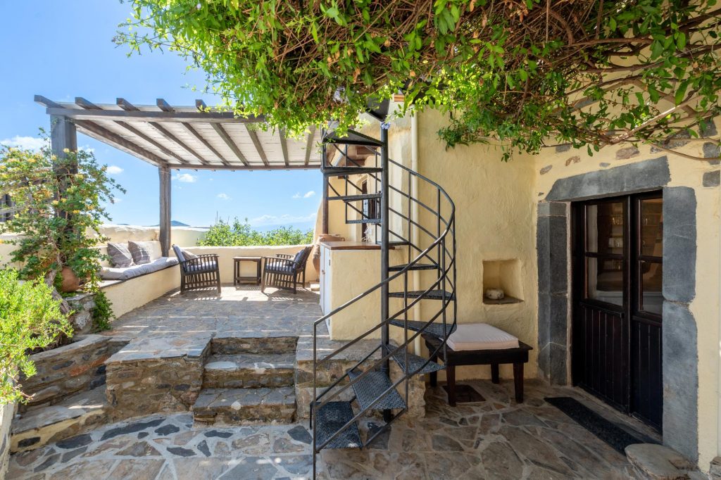 House in Agios Nikolaos - view 1