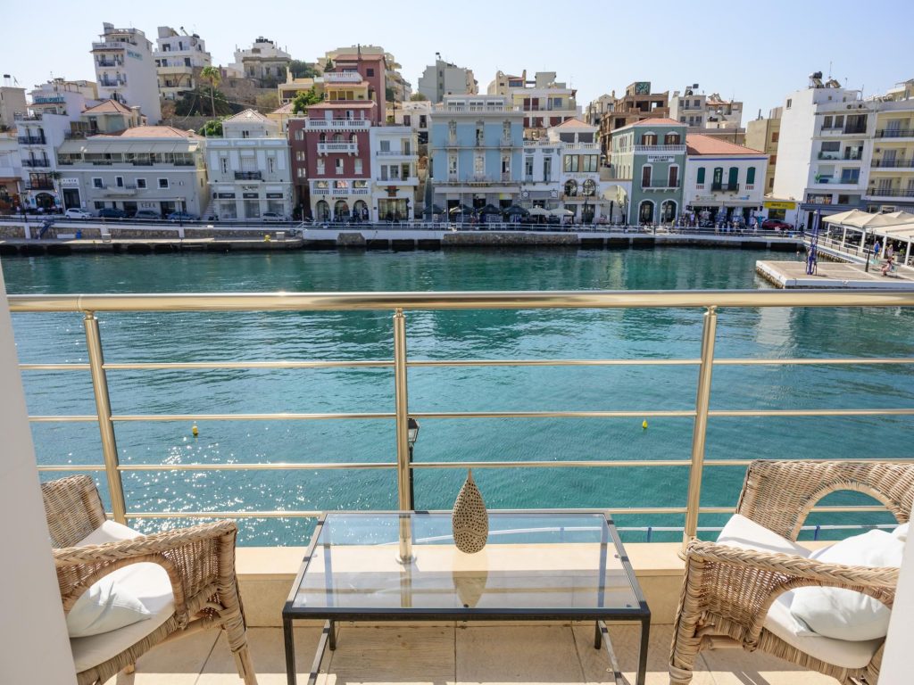 House in Agios Nikolaos - view 1
