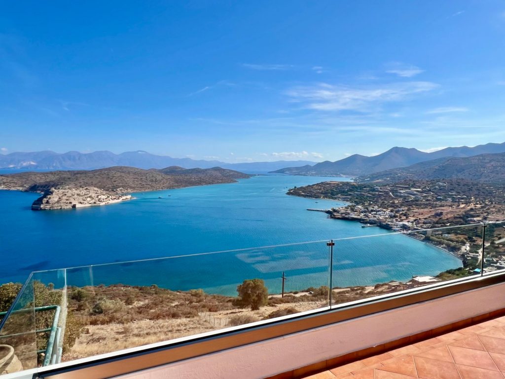 House in Agios Nikolaos - view 1