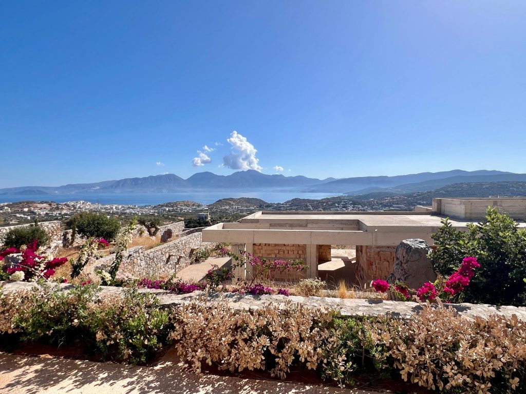 House in Agios Nikolaos - view 1