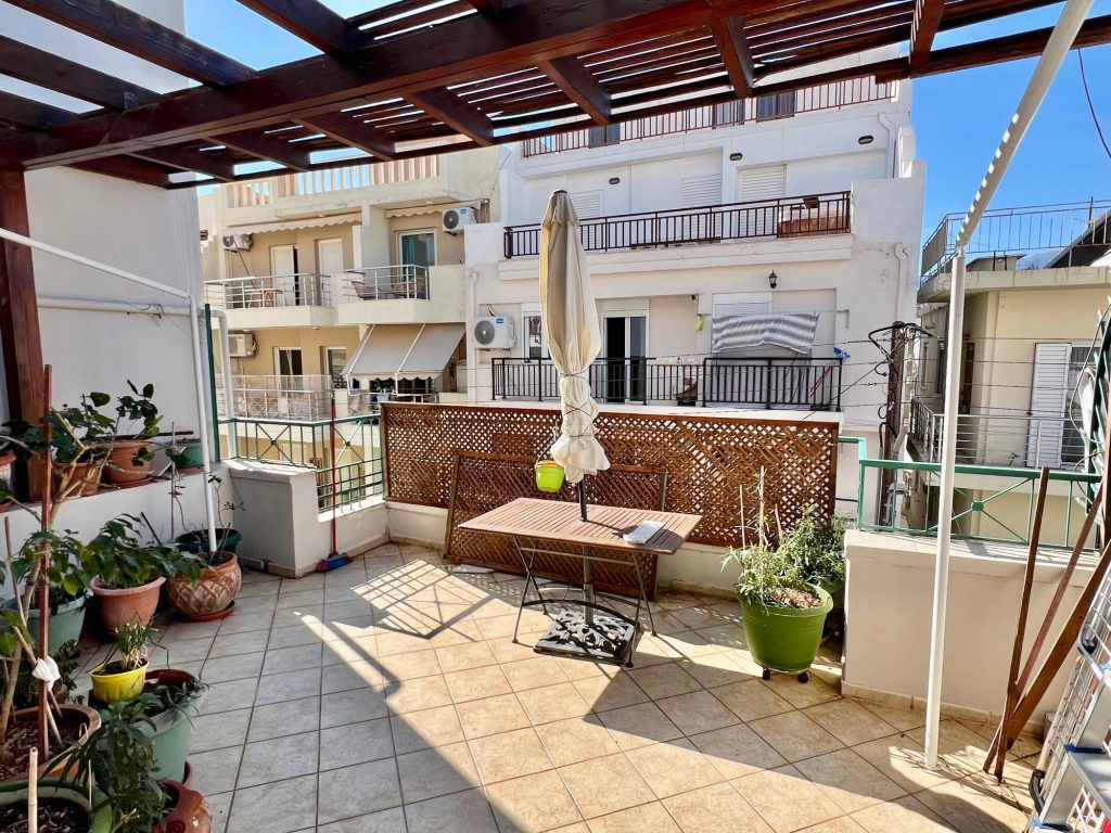 House in Agios Nikolaos - view 1