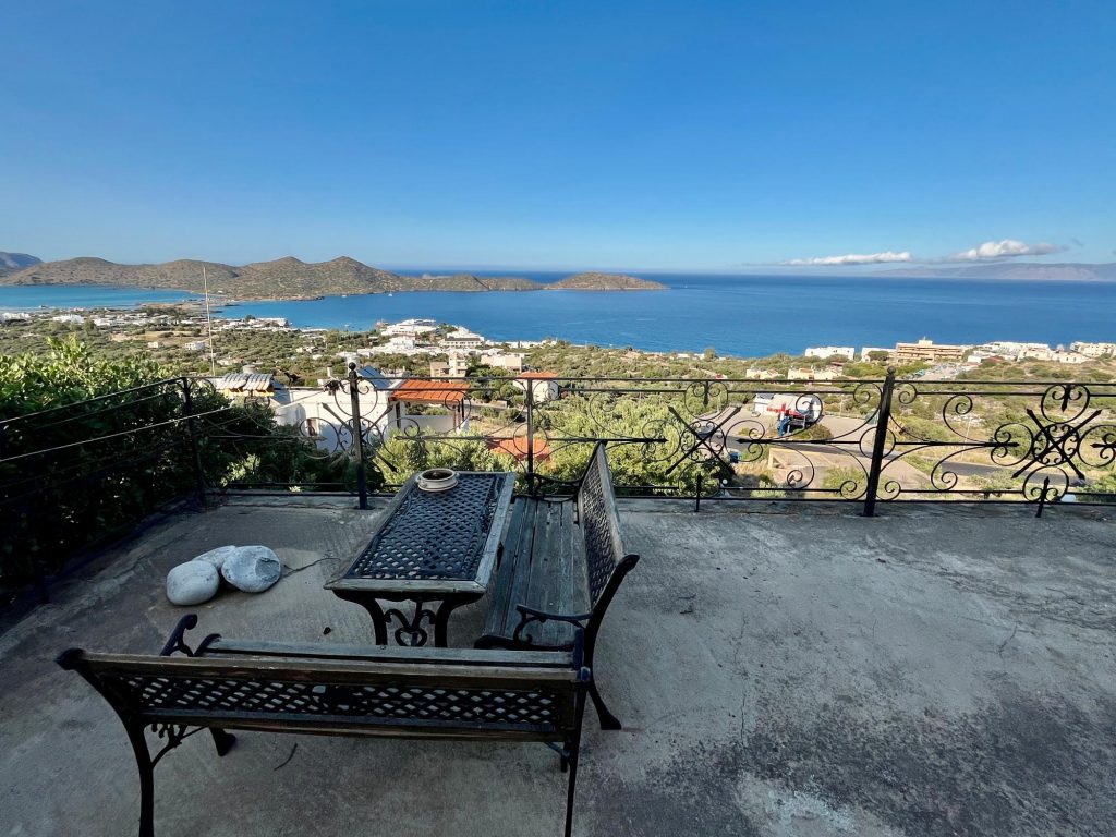House in Agios Nikolaos - view 1