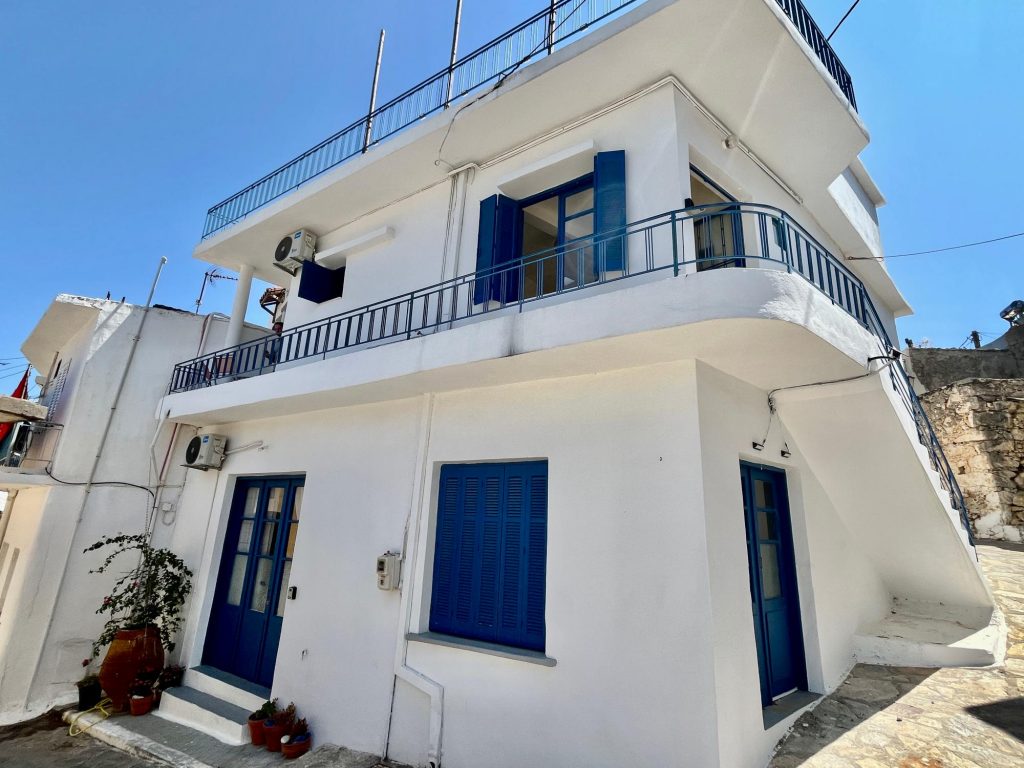 House in Kalo Chorio - view 1