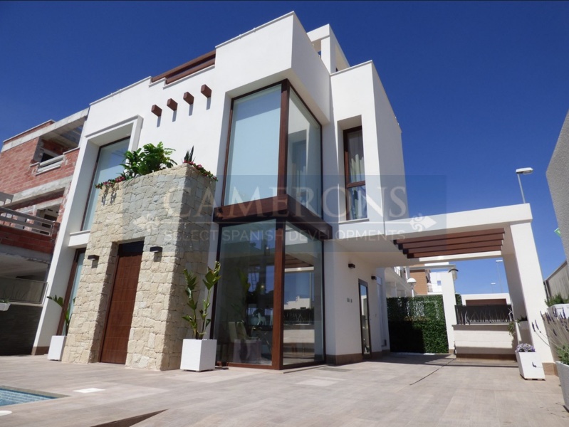Villa in Alicante - view 1