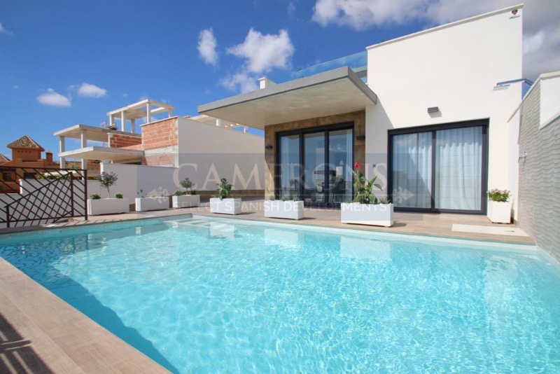 Villa in Santa Cruz - view 1