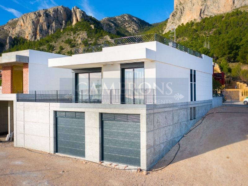 House in Alicante - view 1