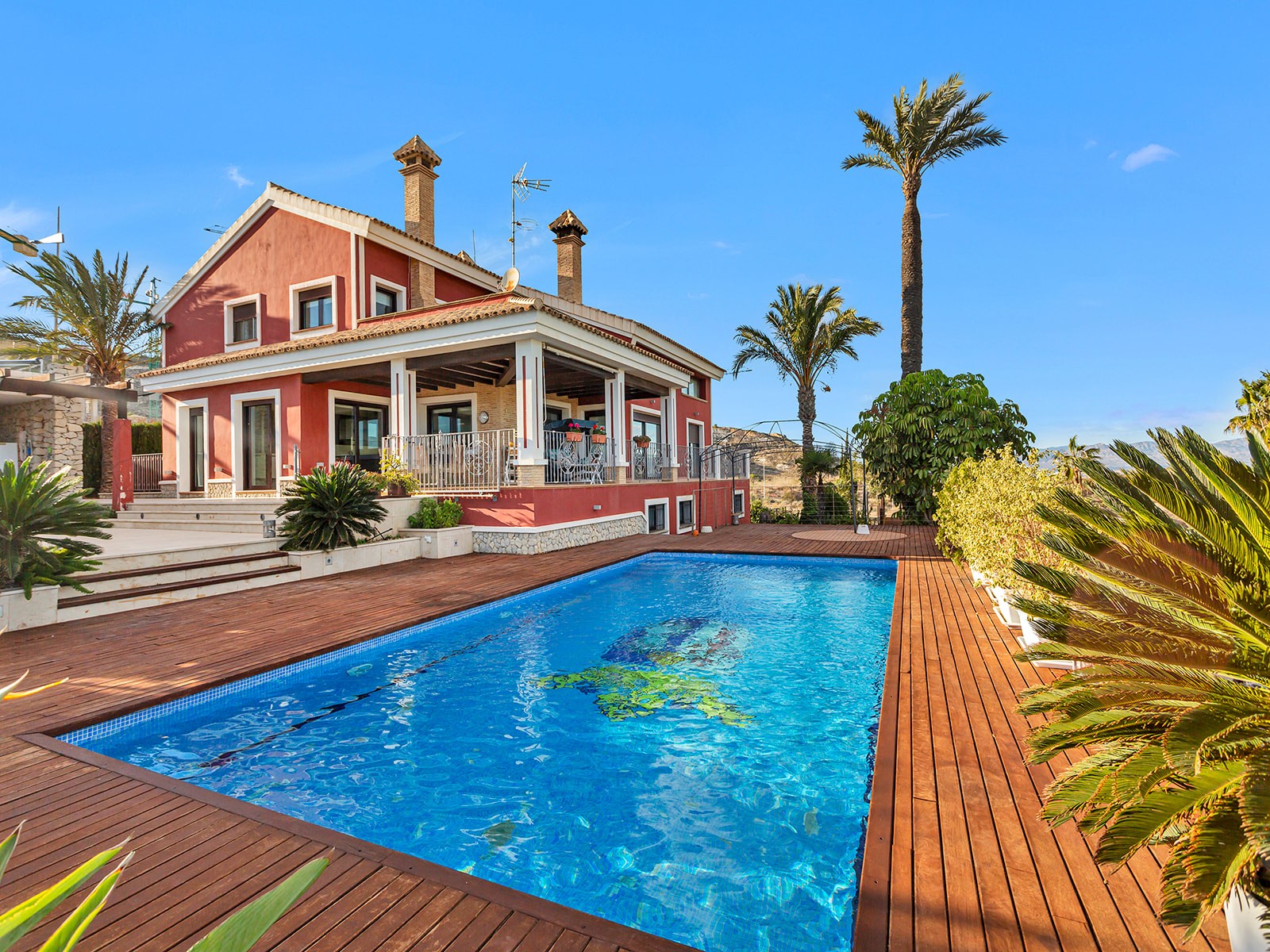 Villa in Alicante - view 1