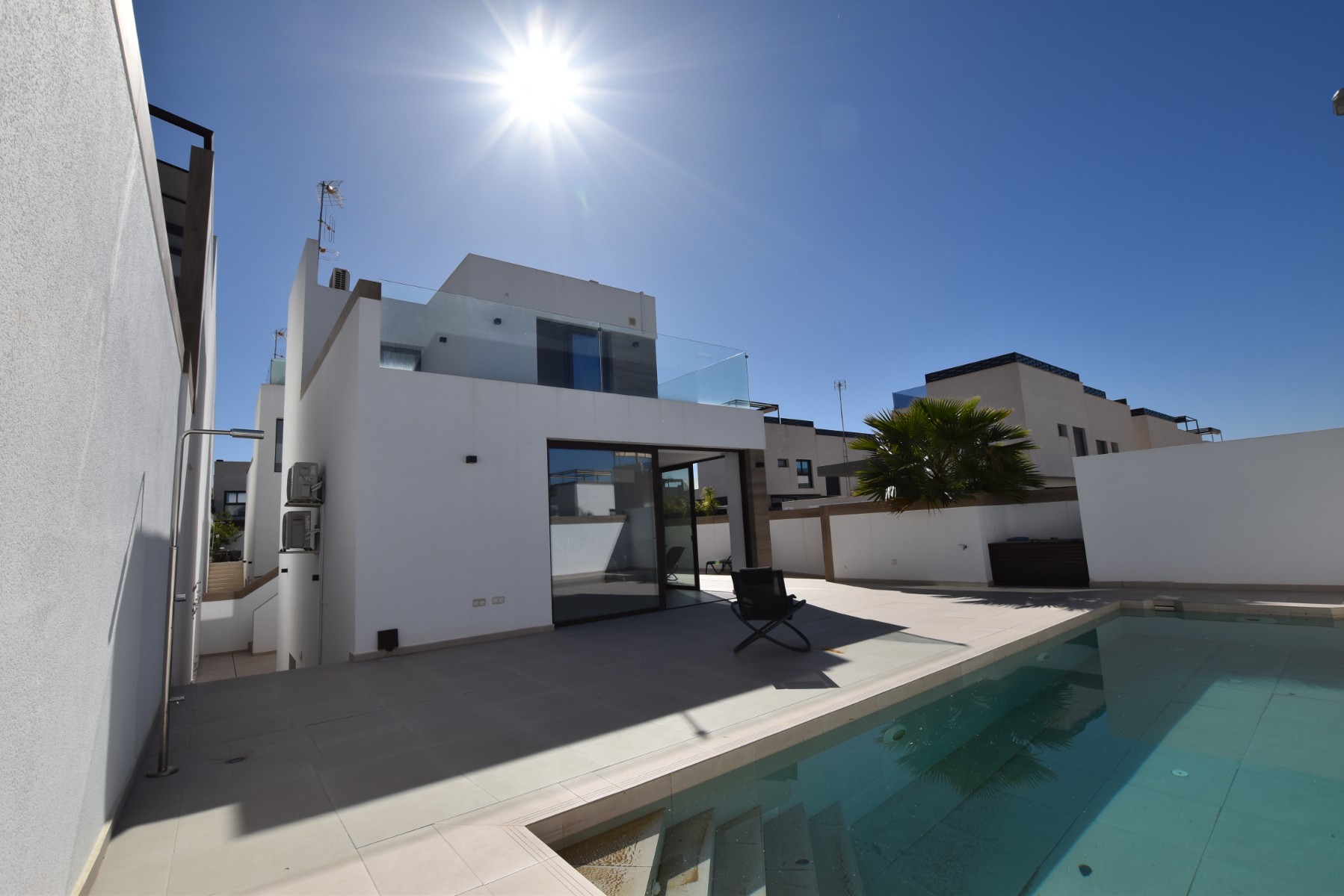 Villa in Alicante - view 1