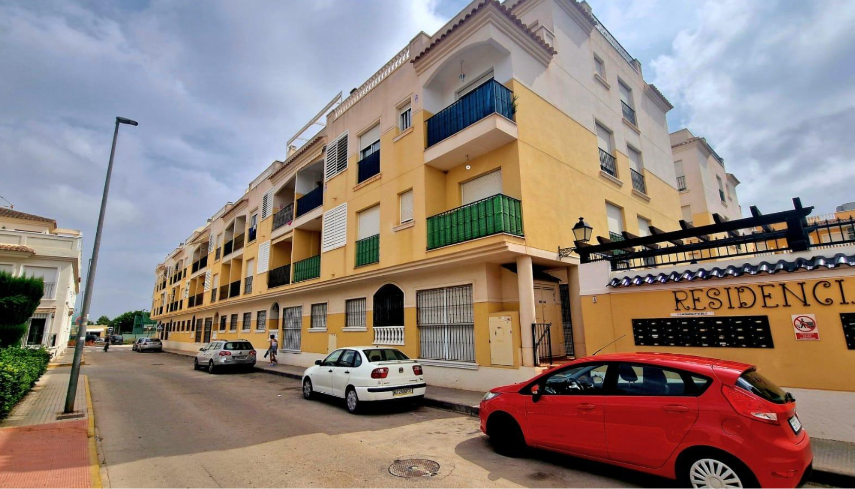 Apartment in Formentera de Segura - view 1