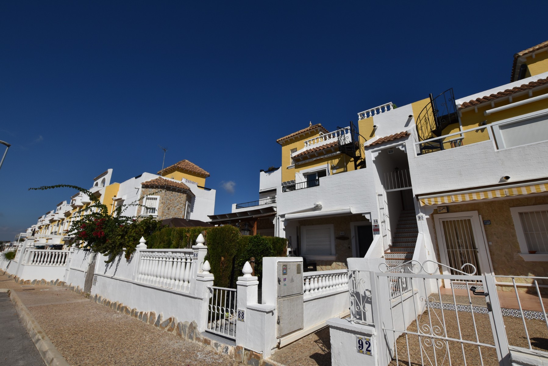 House in Alicante - view 1