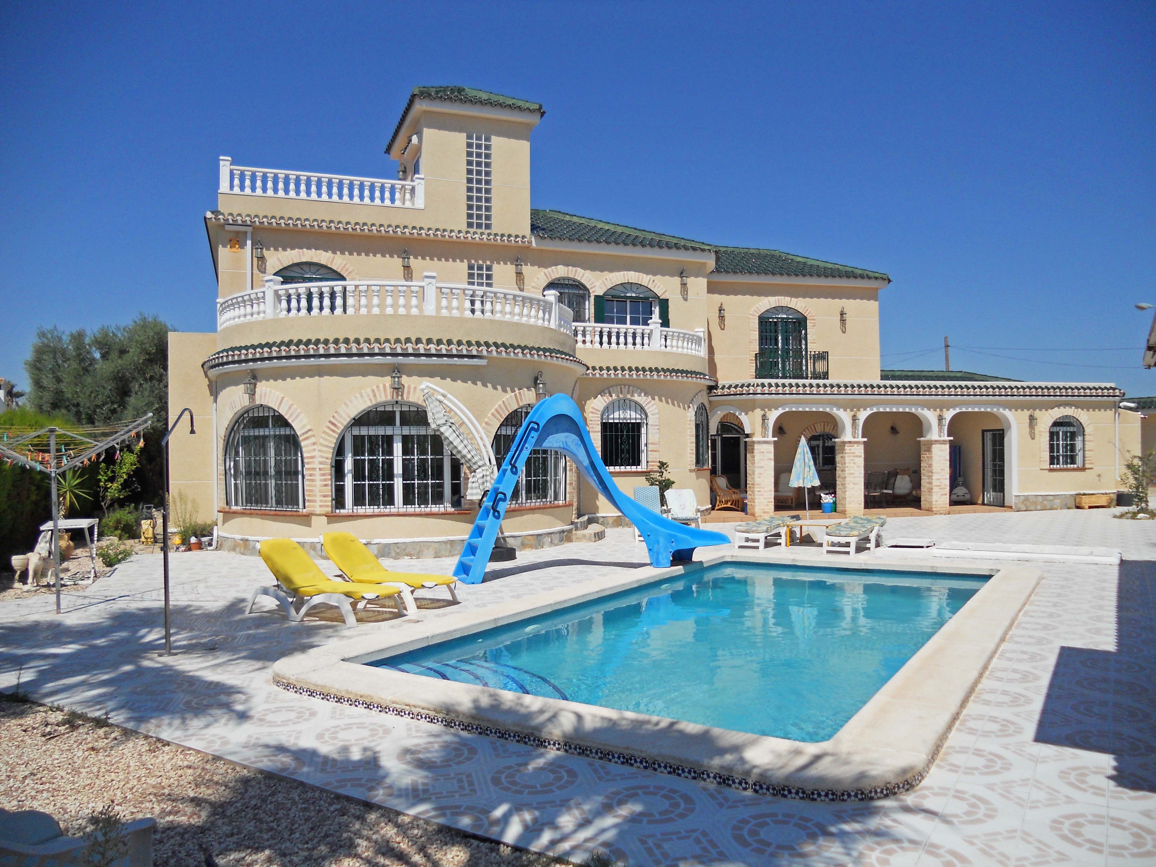 Villa in El Chaparral - view 1