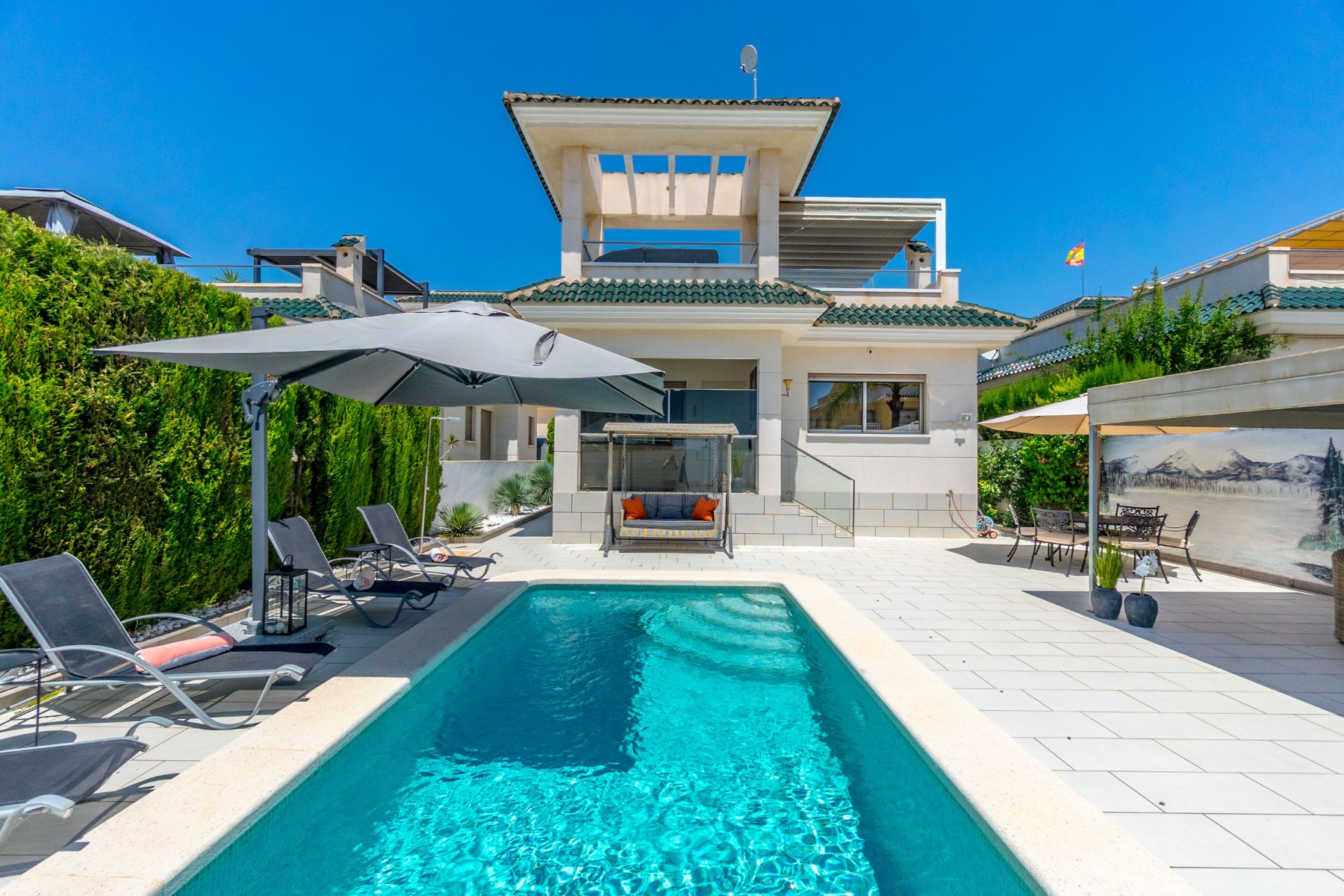 Villa in Alicante - view 1