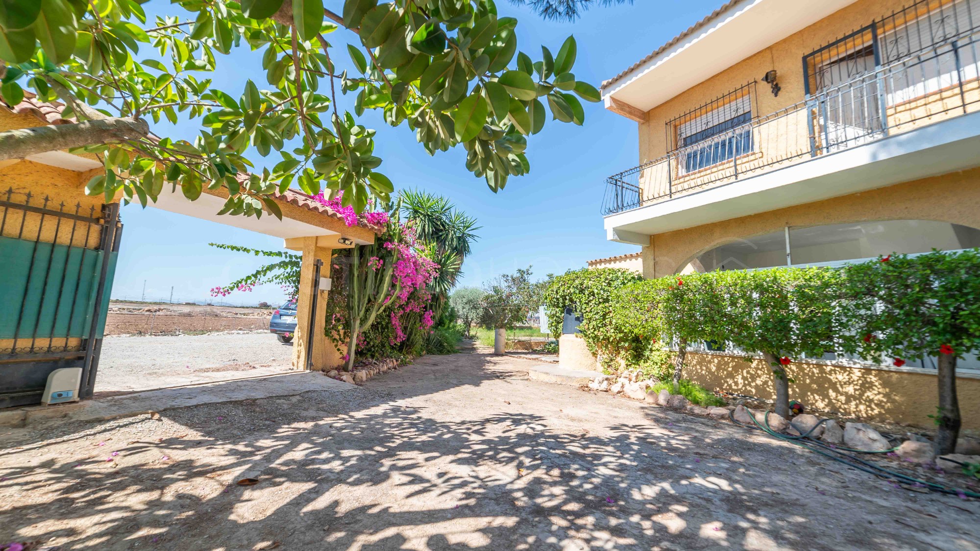 Villa in Los Montesinos - view 1