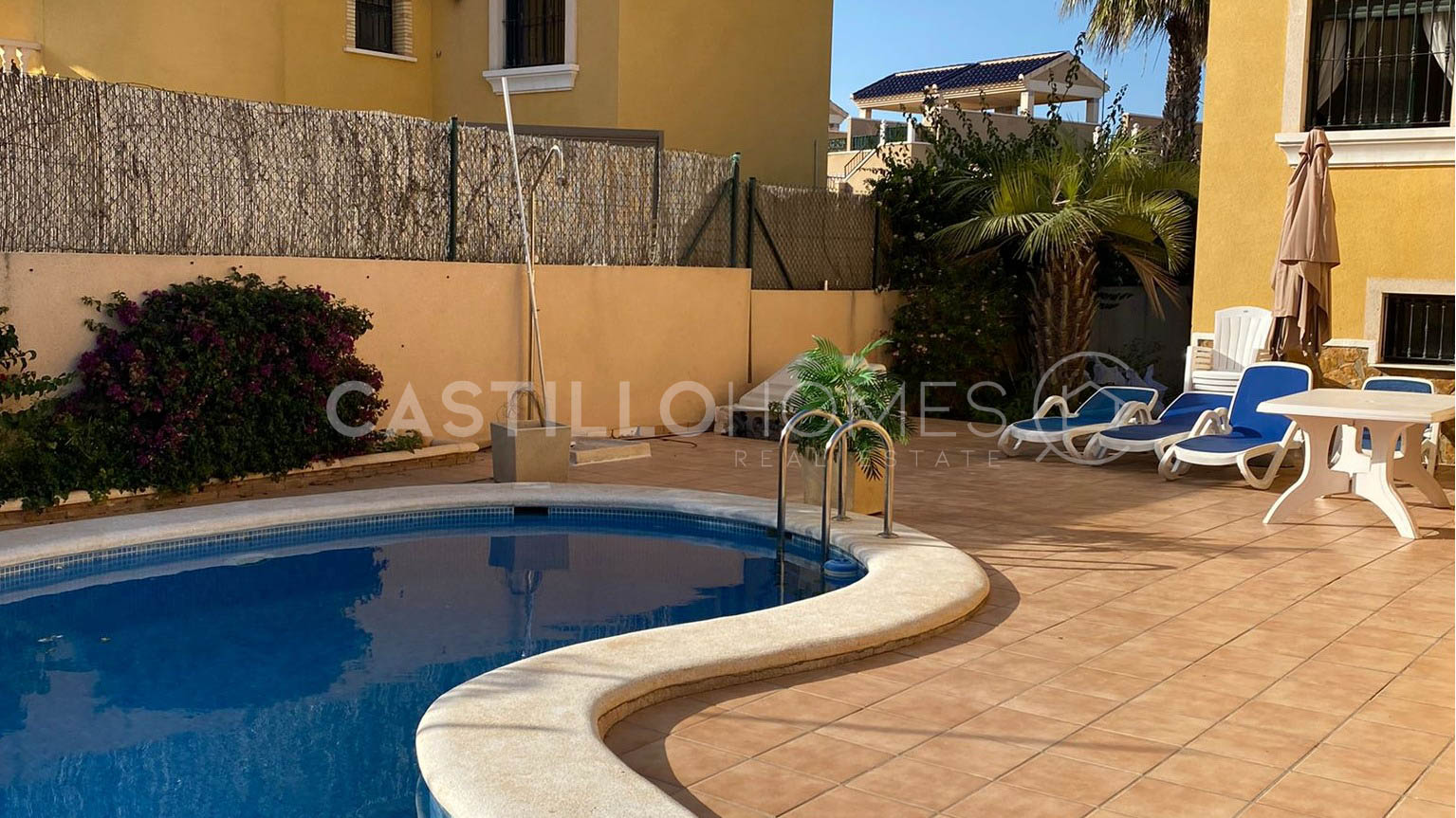 Villa in Urbanizacion los Balcones - view 1