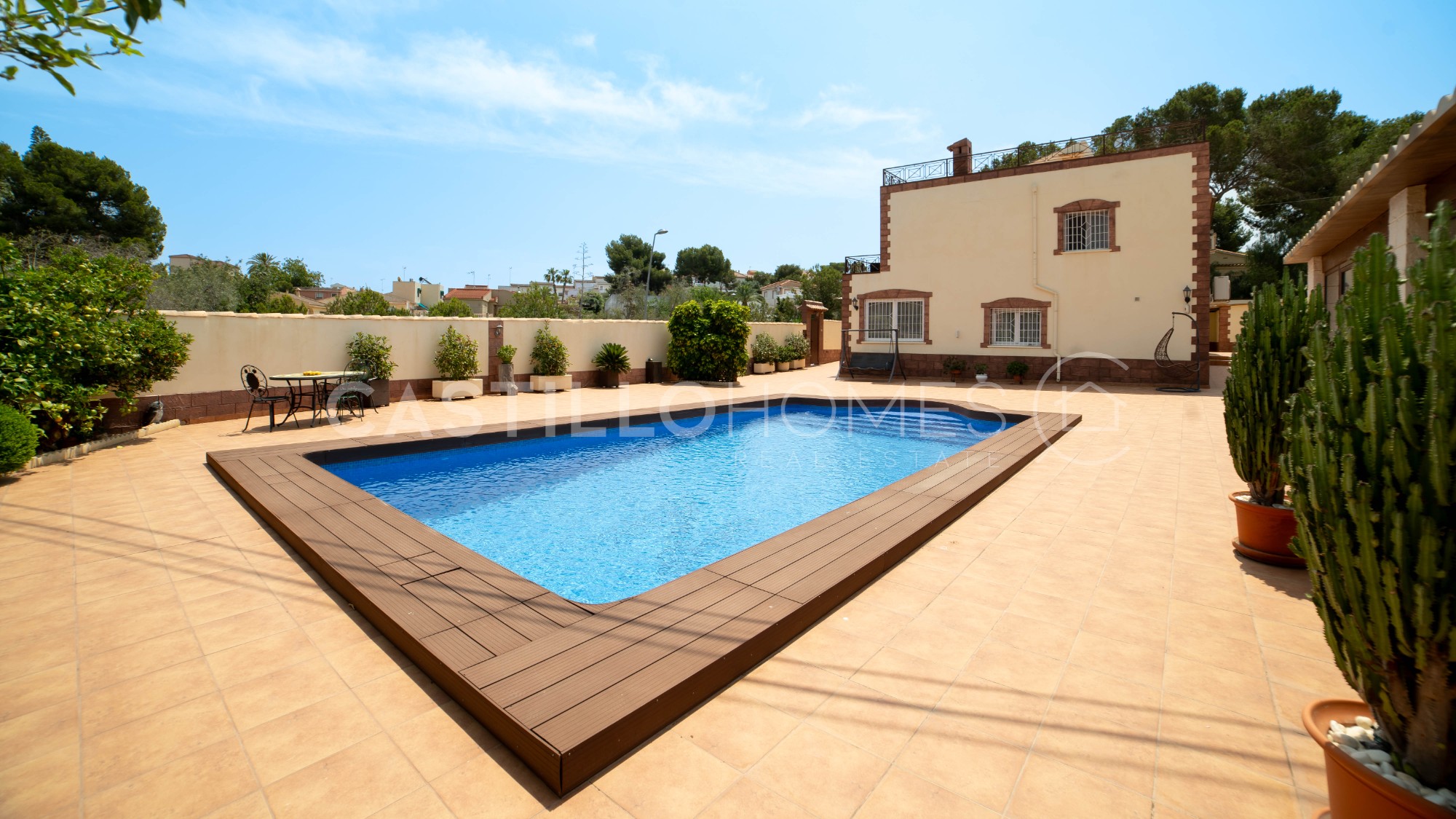 Villa in Alicante - view 1